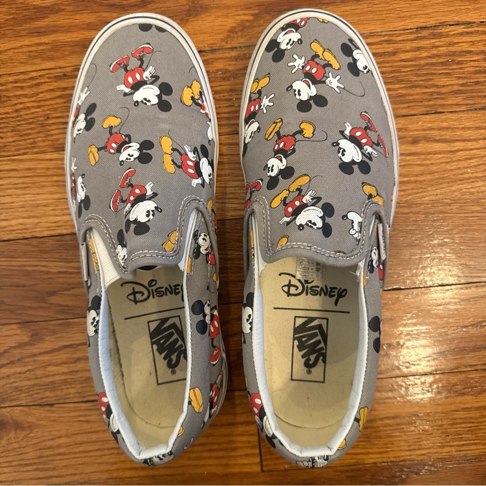 Vans x Disney Mickey Mouse Classic Slip On Sneaker Men’s 7 / Women’s 8.5 (Rare) - Picture 4 of 7